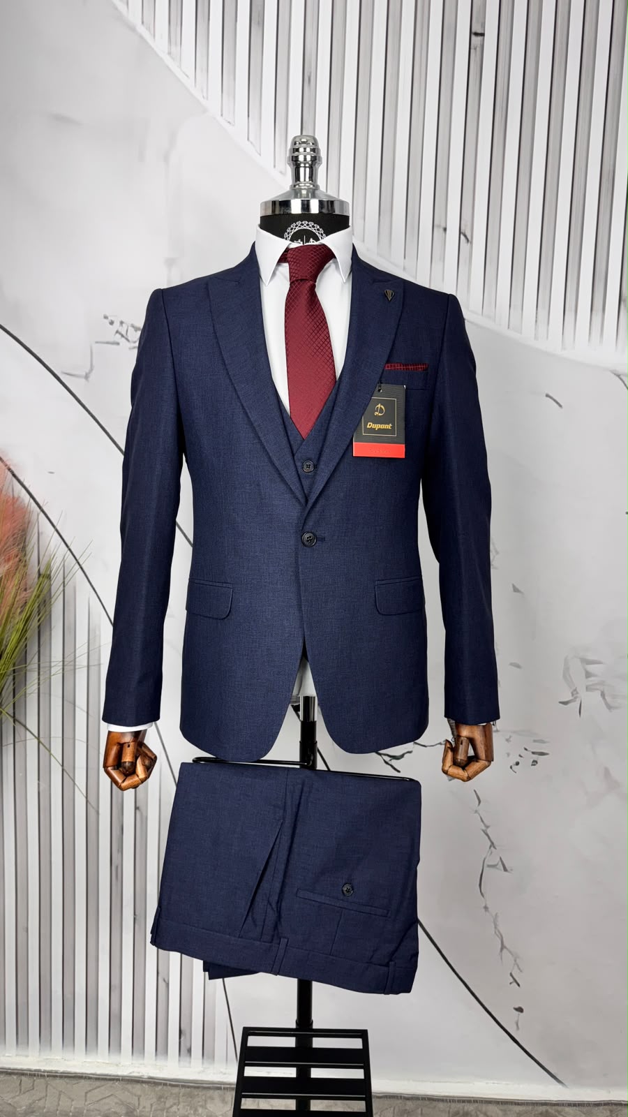 Dupont Slim Fit Sivri Yaka Yelekli Takım Elbise