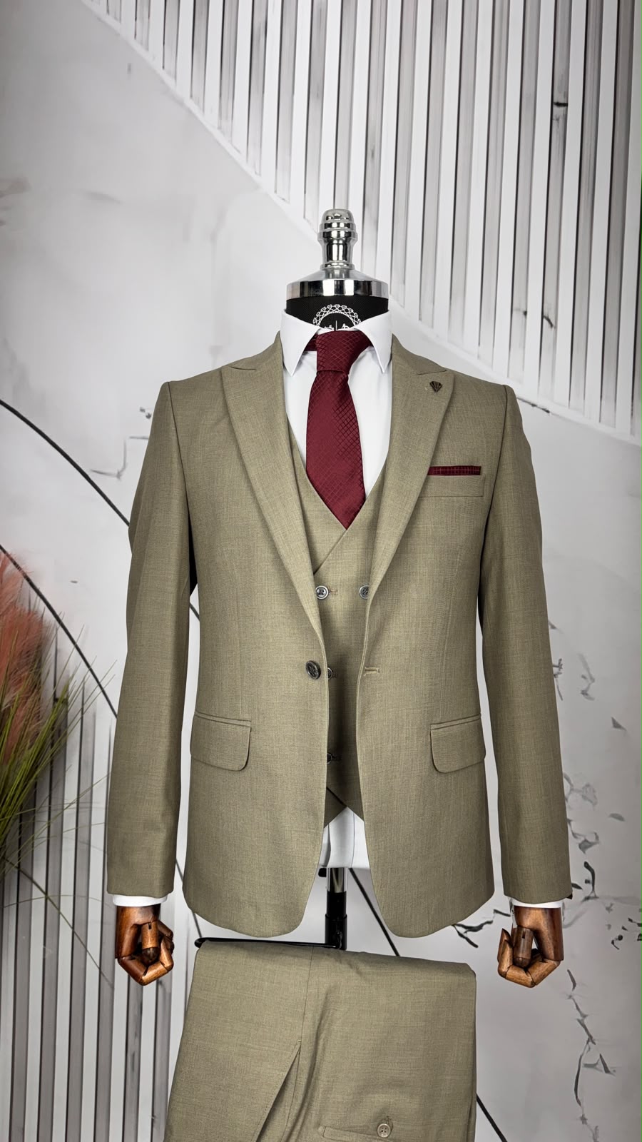 Dupont Slim Fit Sivri Yaka Yelekli Takım Elbise