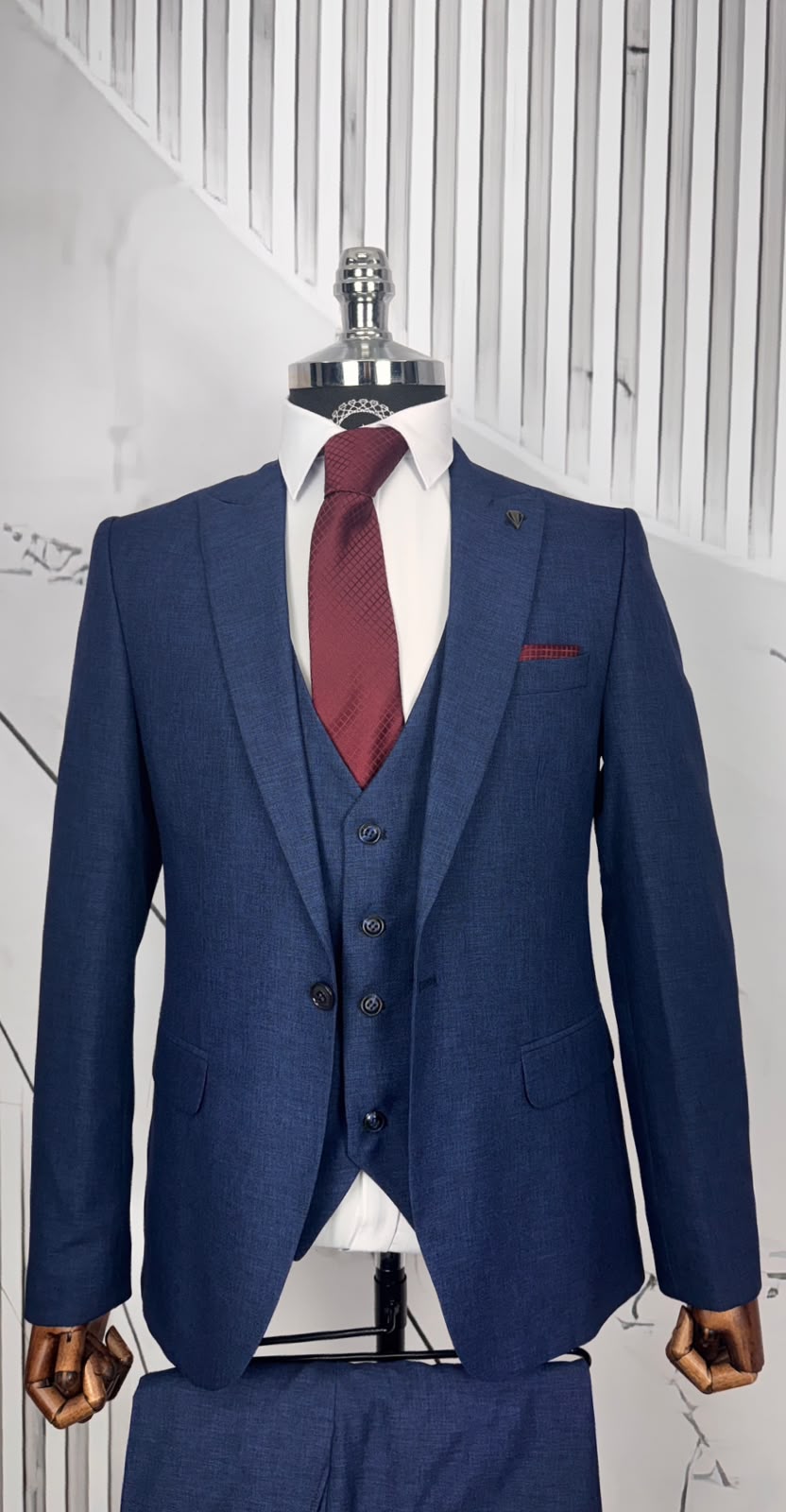 Dupont Slim Fit Sivri Yaka Yelekli Takım Elbise